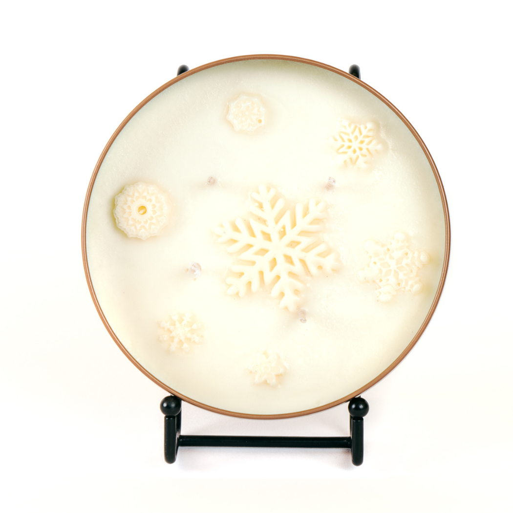 Floating Snowflakes Scented Candle