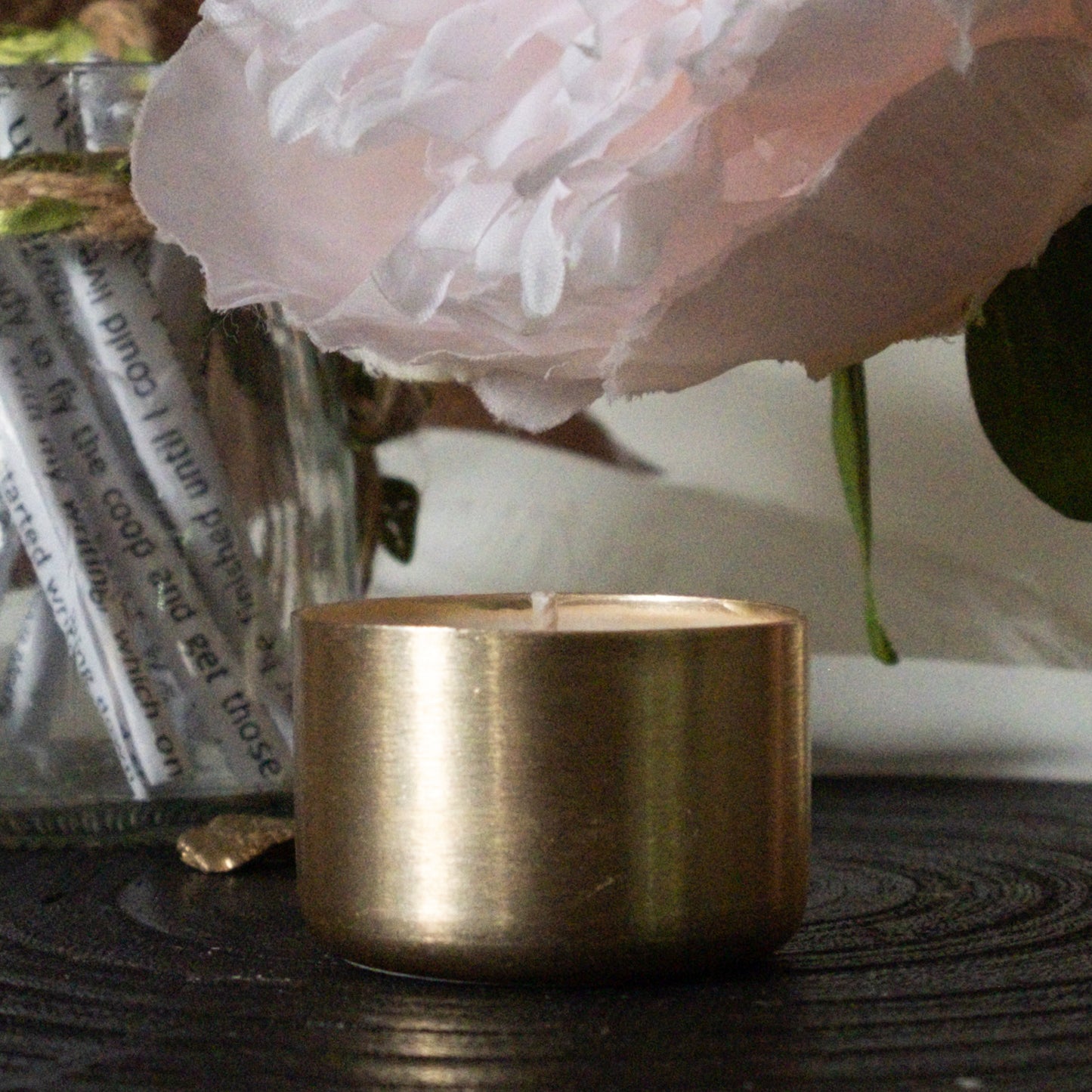 Soft Kiss - Peony and Nectarine Soy Candle