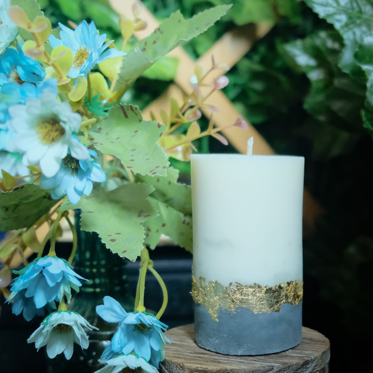 Scented Pillars with Concrete Base