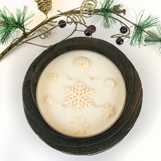 Floating Snowflakes Scented Candle